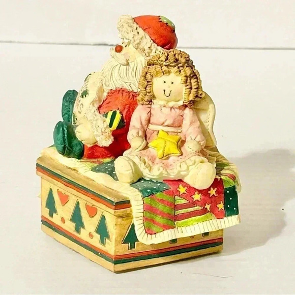 San Francisco Music Box Company Keep Christmas In Your Heart Santa & Girl Works - Picture 2 of 13